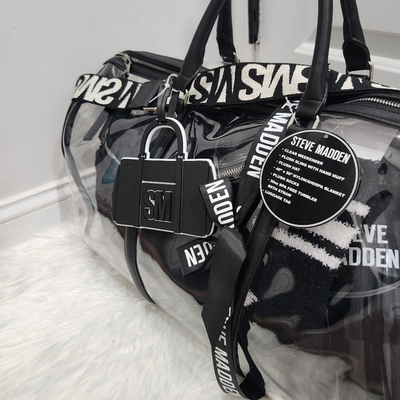 🔹️Steve Madden  🔹 Black 6 PC Travel  clear Gift Set "the cozy set"  NWT.. - Picture 12 of 13